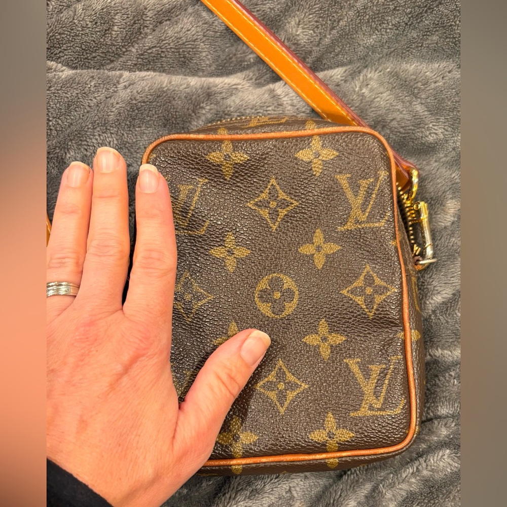 RARE Authentic Vintage Mini Danube Louis Vuitton Monogram Crossbody - Picture 12 of 13
